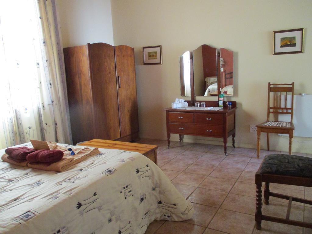 Van Rhyn Guest House Vanrhynsdorp Buitenkant foto