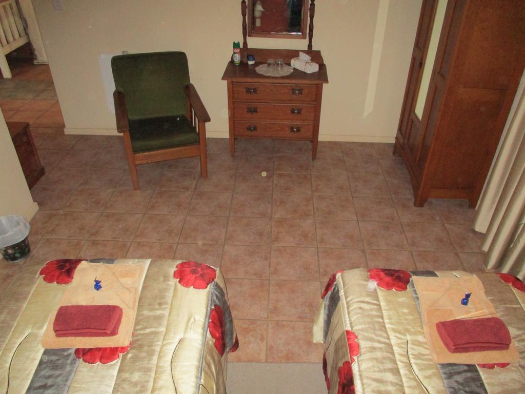 Van Rhyn Guest House Vanrhynsdorp Buitenkant foto