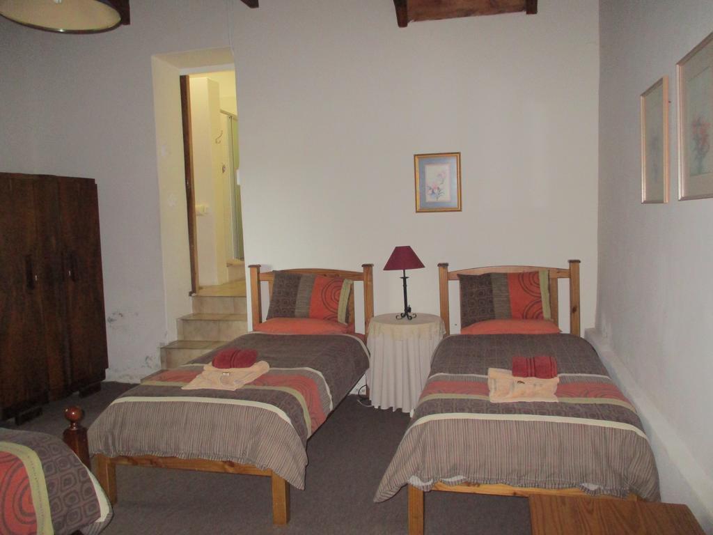 Van Rhyn Guest House Vanrhynsdorp Buitenkant foto