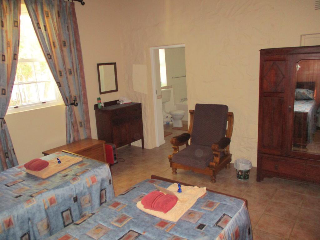 Van Rhyn Guest House Vanrhynsdorp Buitenkant foto