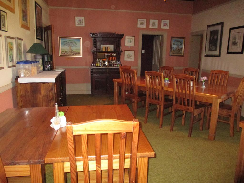 Van Rhyn Guest House Vanrhynsdorp Buitenkant foto