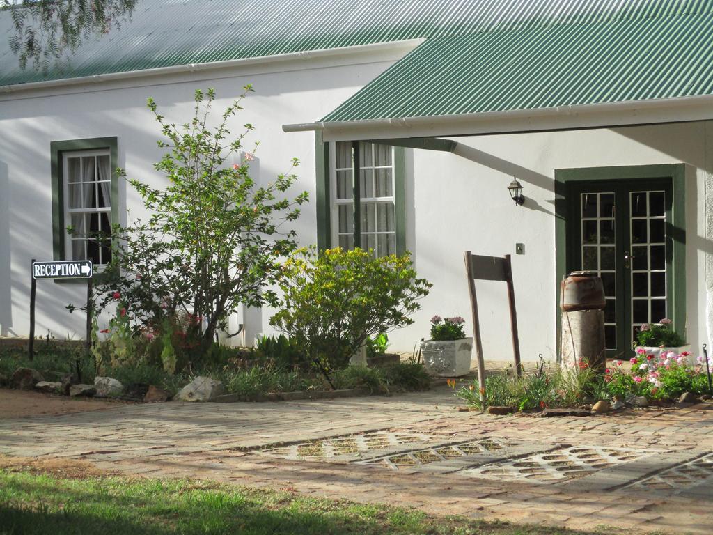 Van Rhyn Guest House Vanrhynsdorp Buitenkant foto