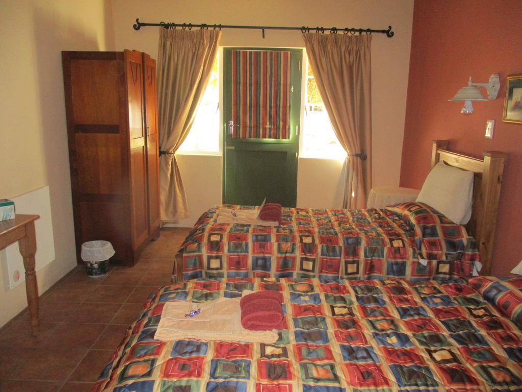 Van Rhyn Guest House Vanrhynsdorp Buitenkant foto